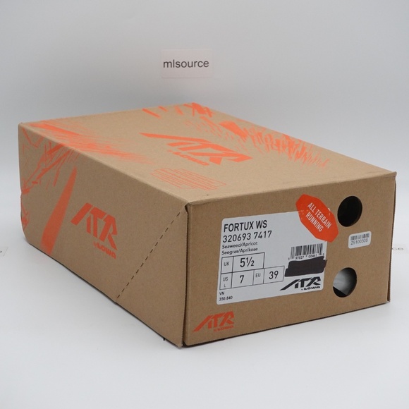 NEW Size 7 Women's LOWA Fortux Hiking Shoes 320693-7417 Seaweed/Apricot - Picture 7 of 7